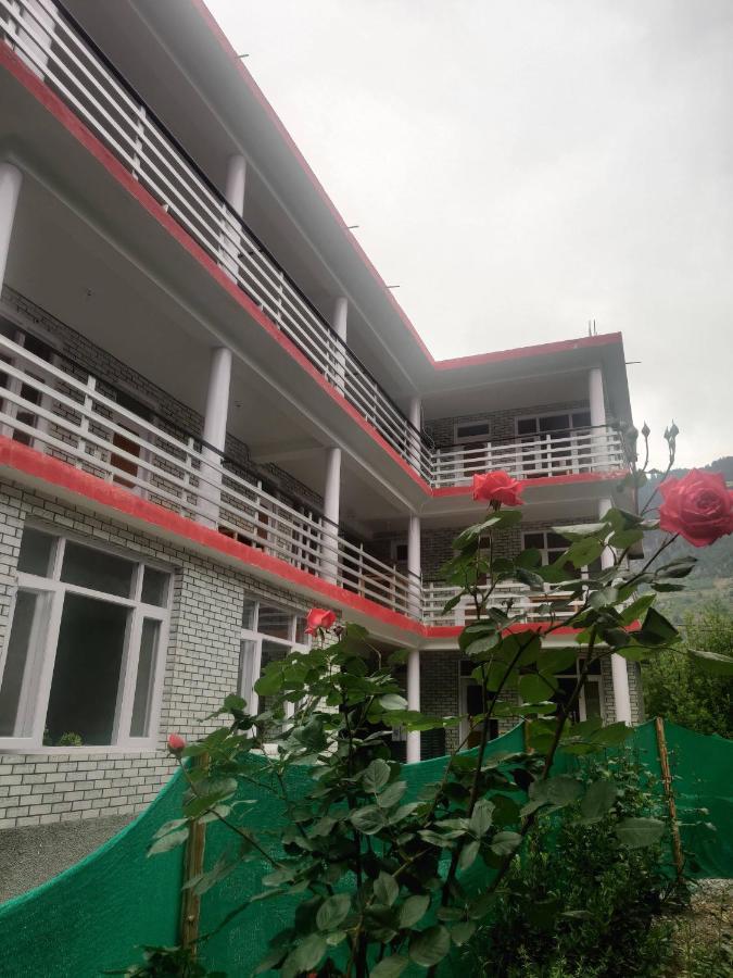 Hostel Multiverse &